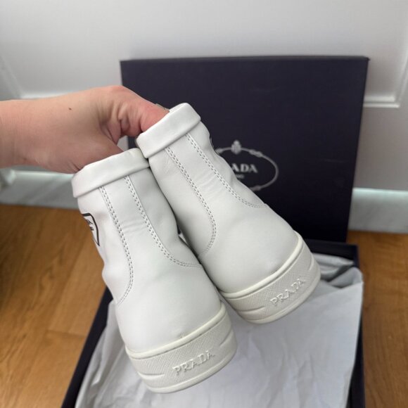 NWT Prada High Top Sneakers White Leather Lace Up Sz 41 - Picture 9 of 10